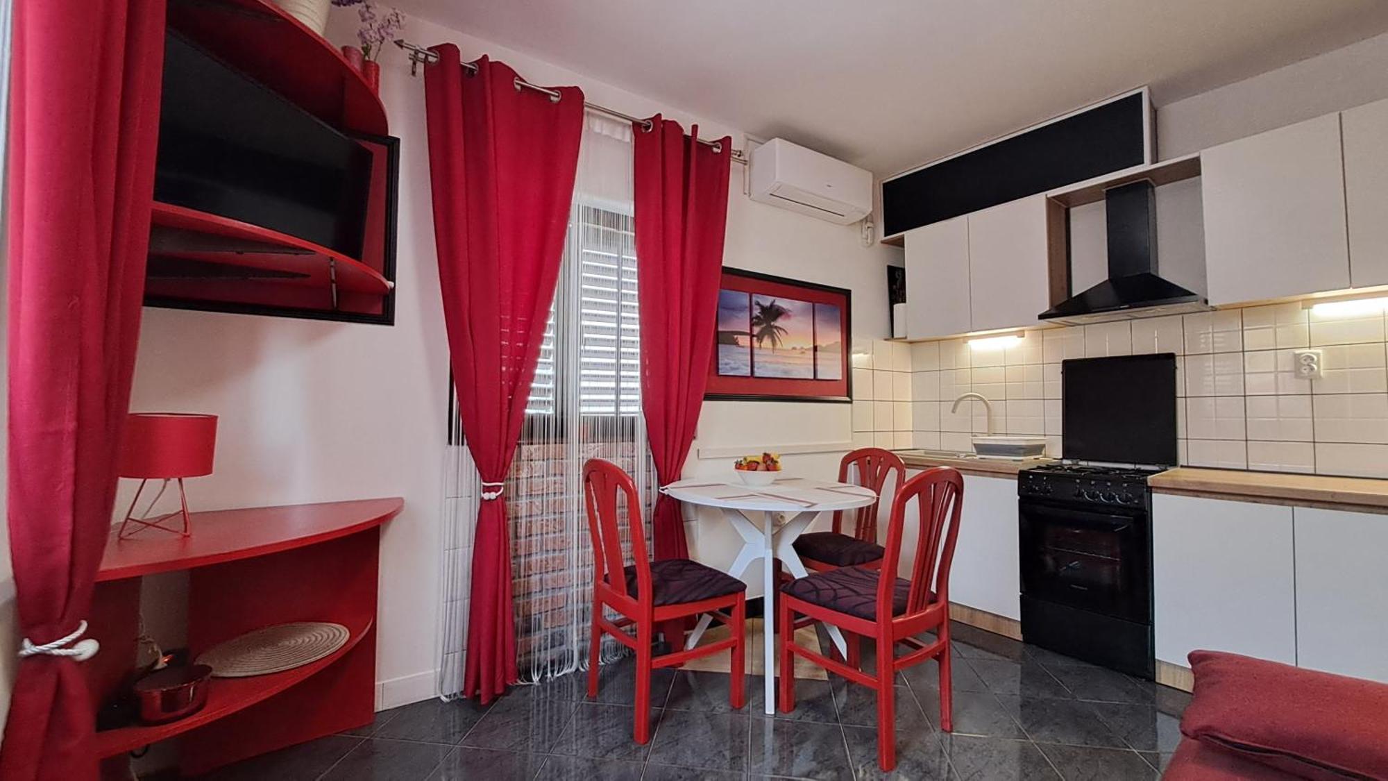 Red Gold Apartment Pula Bagian luar foto