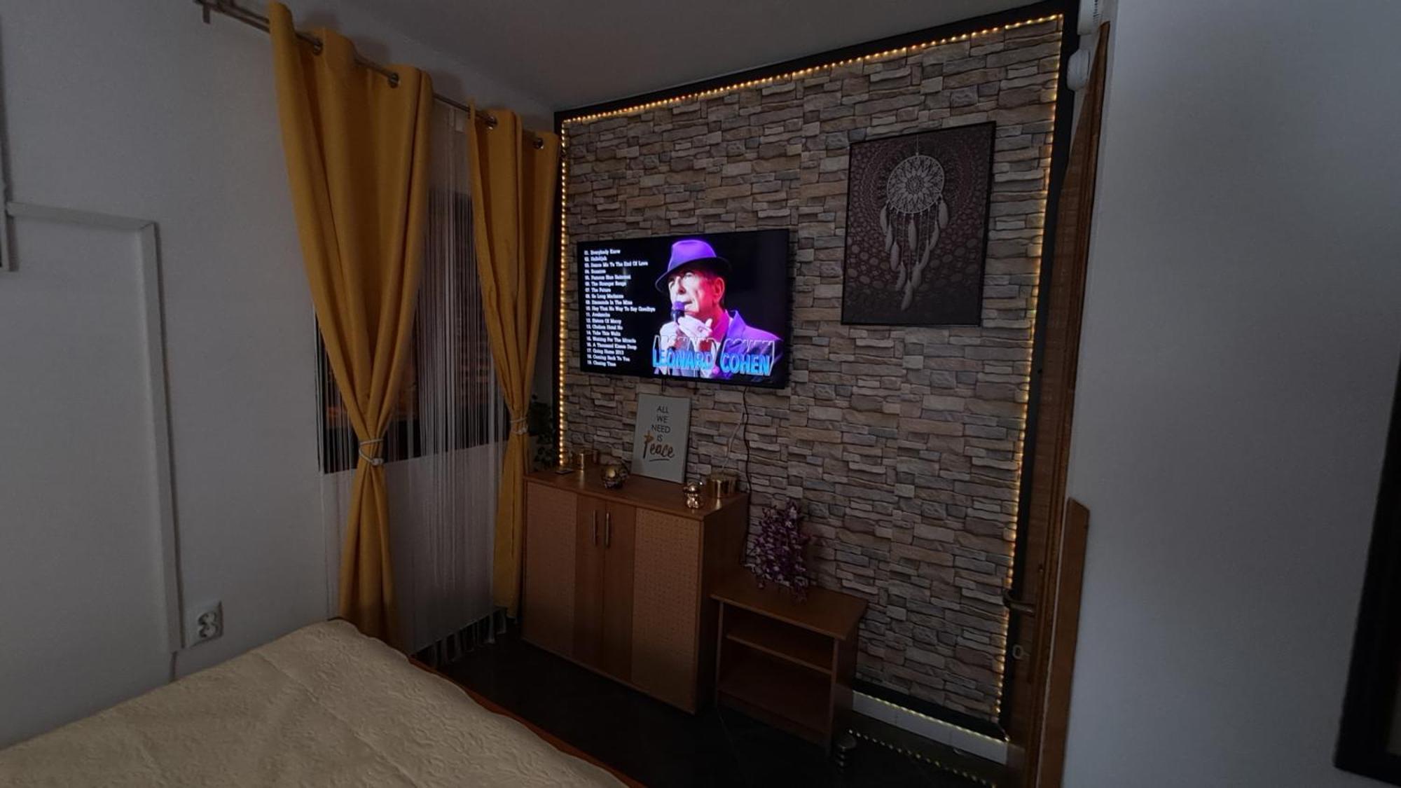 Red Gold Apartment Pula Bagian luar foto
